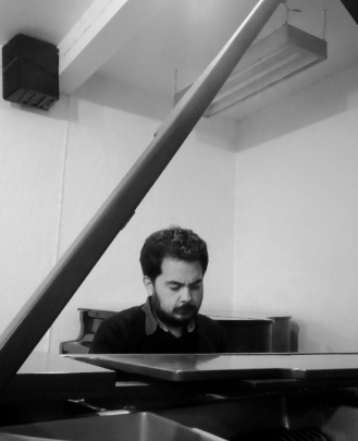 Profesor de Piano y Batería Bernie Cásares