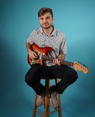 Guitar Teacher, Bass Guitar Teacher, Keyboard + Piano Teacher Luke Broadbent