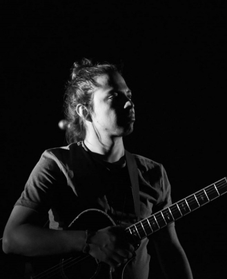 Profesor Guitarra Erick Huízar