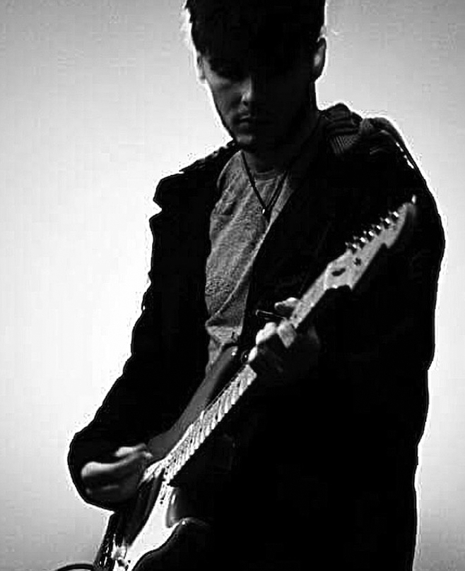 Guitar Teacher, Bass Guitar Teacher, Drum Teacher Evan Smith