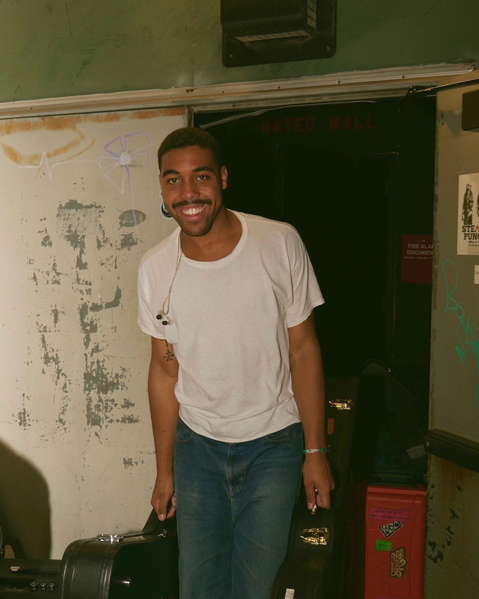 Guitar Teacher, Vocal Teacher Cameron Comma 