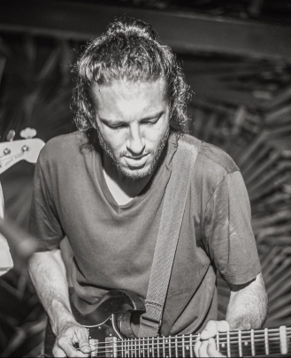 Eric Guitar Teacher, Bass Guitar Teacher