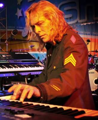 Keyboard + Piano Teacher Scott