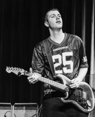 Drum Teacher, Guitar Teacher, Bass Guitar Teacher Mitch Knott