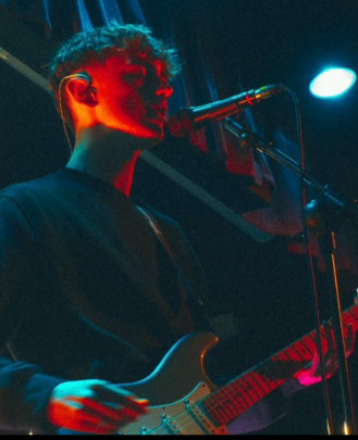 Vocal & Keyboard + Piano Teacher Paddy Keyes